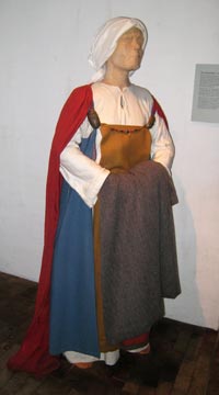 Viking Female Clothing